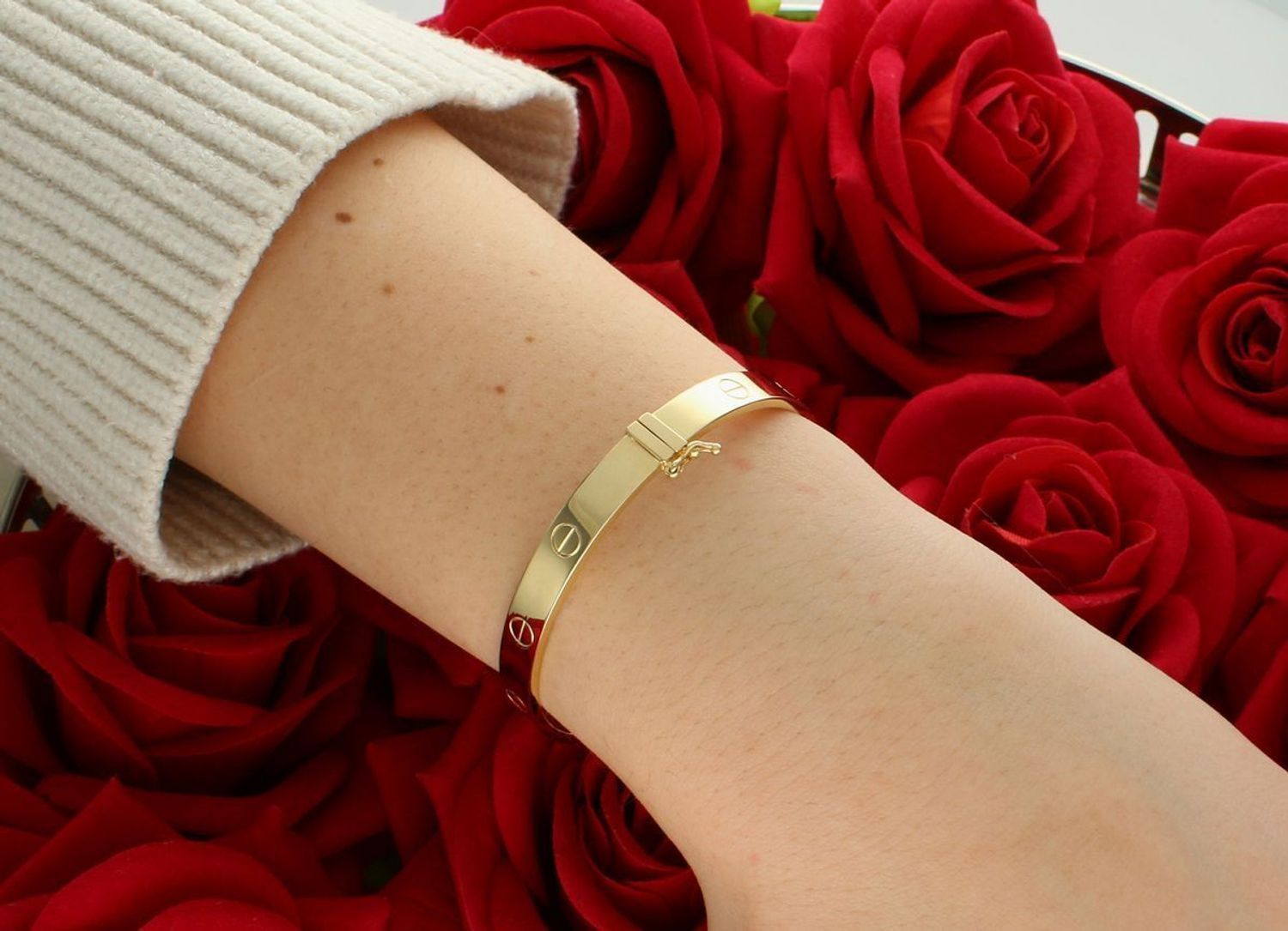 Sztywna złota bransoletka 'gładki połysk złota' Gwóźdź ala Cartier 6mm.jpg